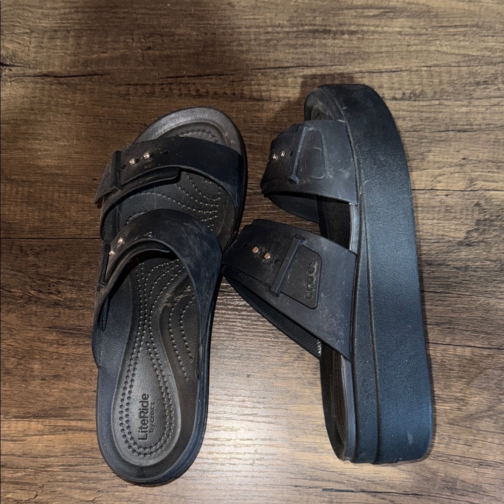 Women's Black CROCS, platform BROOKLYN, WEDGE SANDAL